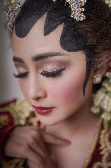 Make up Pernikahan Adat Jawa