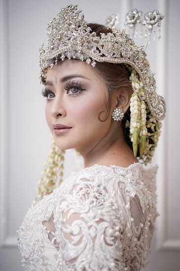 Make up Pernikahan Adat Sunda